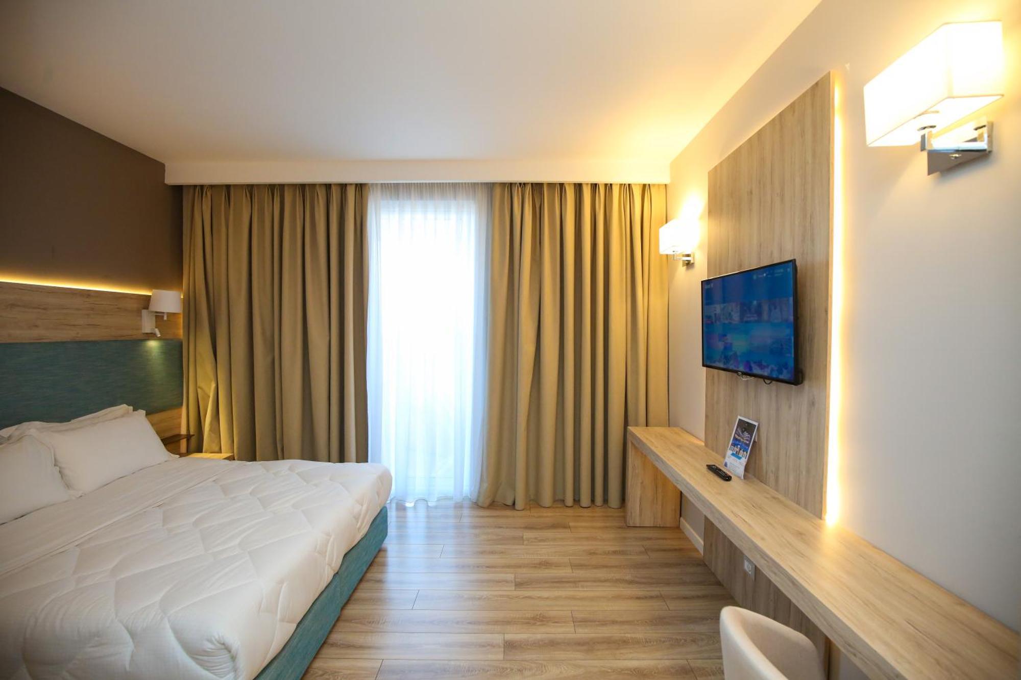 Regina Blu Hotel Vlora Kültér fotó